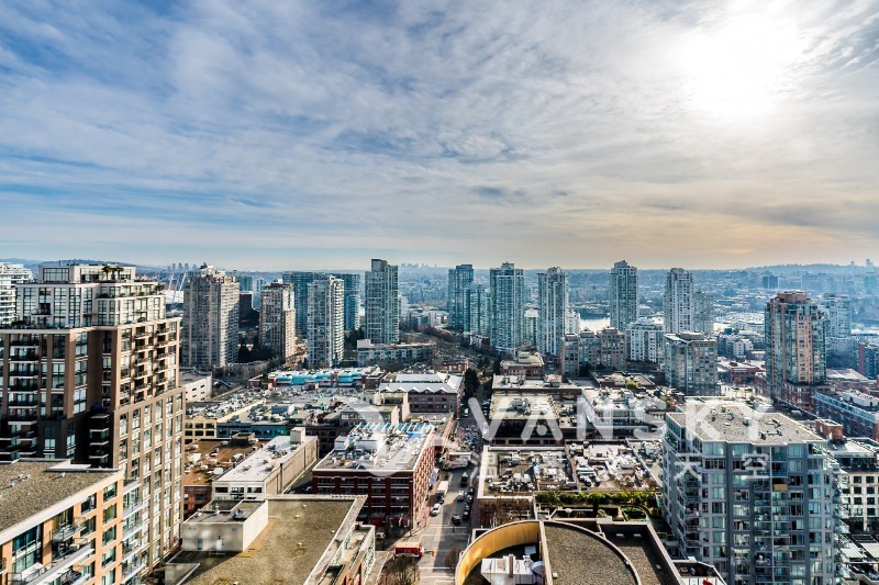 260420115818_2703-1111 Richards St Vancouver260206112.jpg